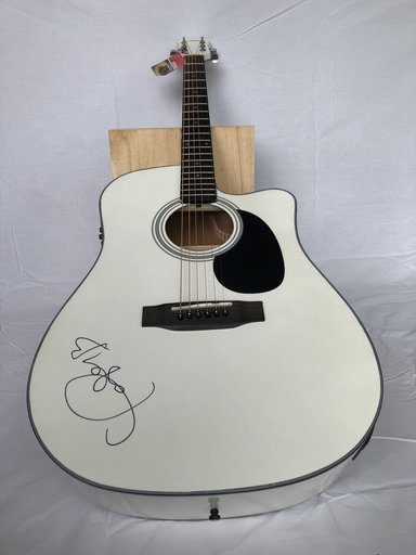 Taylor Swift's Signed Guitar